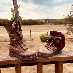 Dr Martens Triumph Boots